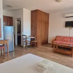 Eptanisa 公寓式酒店 3*