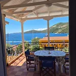 公寓式酒店 Eptanisa