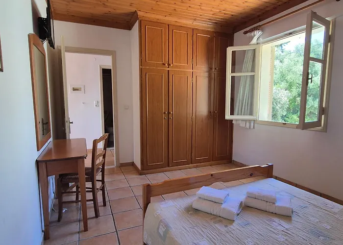 Eptanisa Hotel de apartamente Mikros Gialos