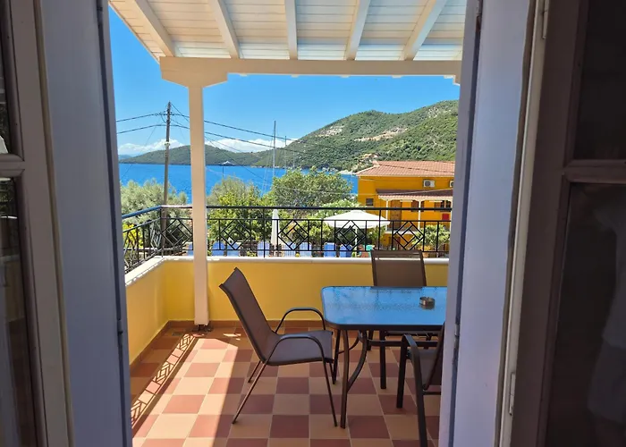 Eptanisa 3* Mikros Gialos