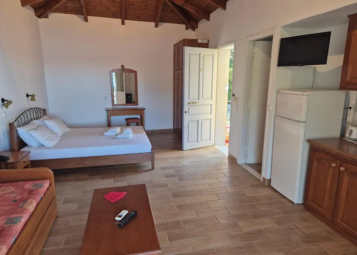 Eptanisa Hotel de apartamente Mikros Gialos