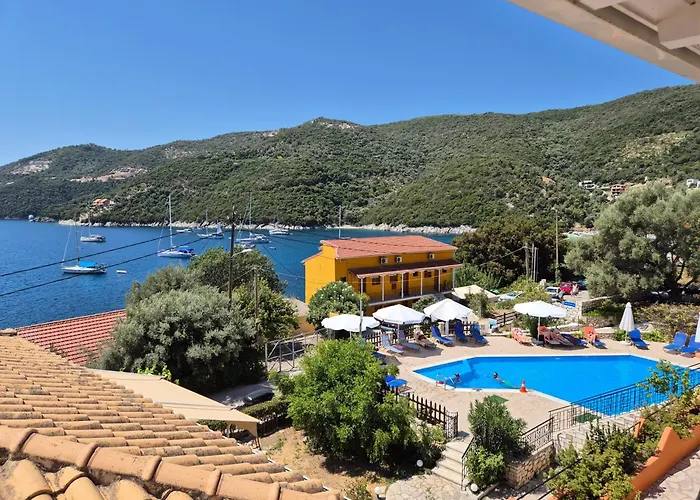 Hotel de apartamente Eptanisa Mikros Gialos