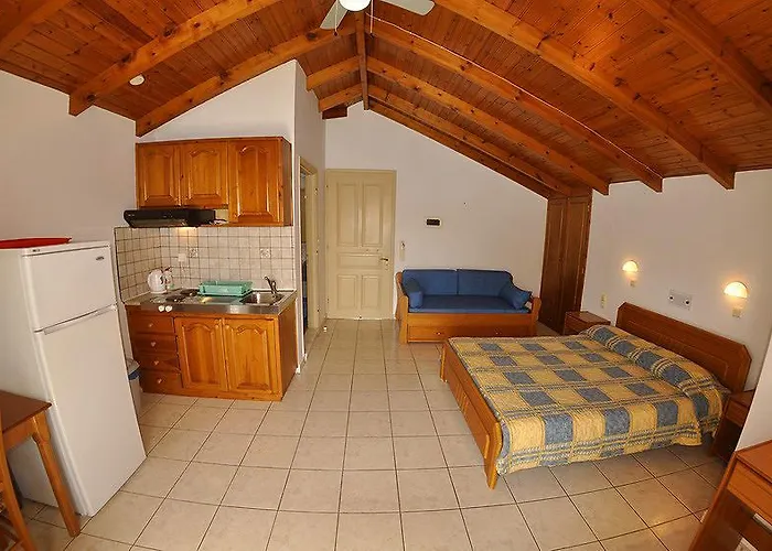 Eptanisa Hotel de apartamente Mikros Gialos